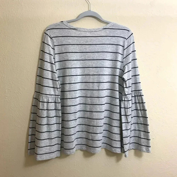 Two by Vince Camuto | Nova Blouse Grey. - Picture 8 of 11